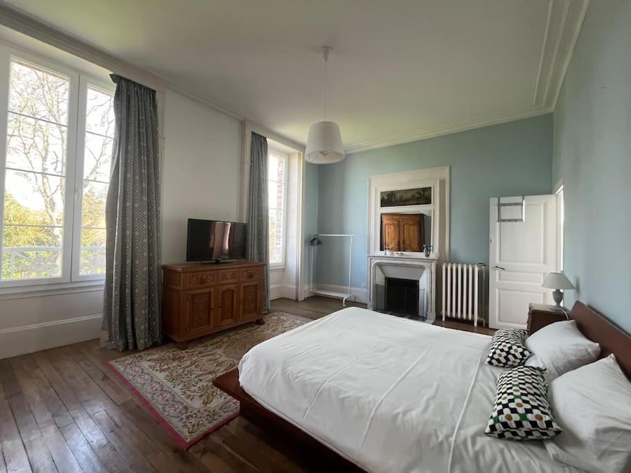 La Demeure De Margot - 24 Couchages * Villeneuve-sur-Yonne