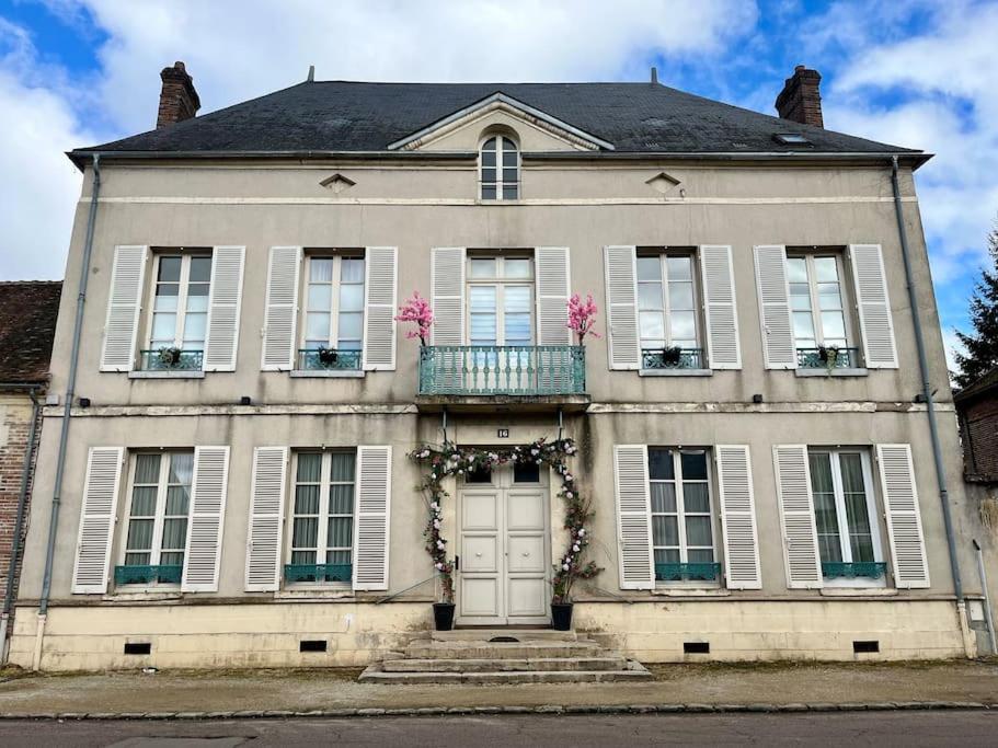 La Demeure De Margot - 24 Couchages