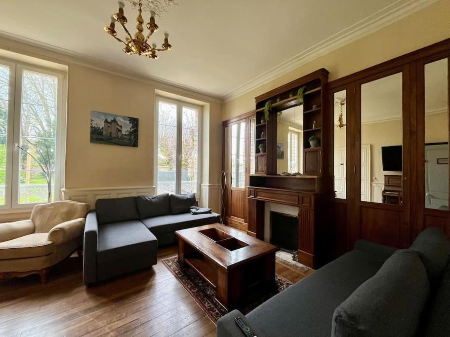 La Demeure De Margot - 24 Couchages * Villeneuve-sur-Yonne